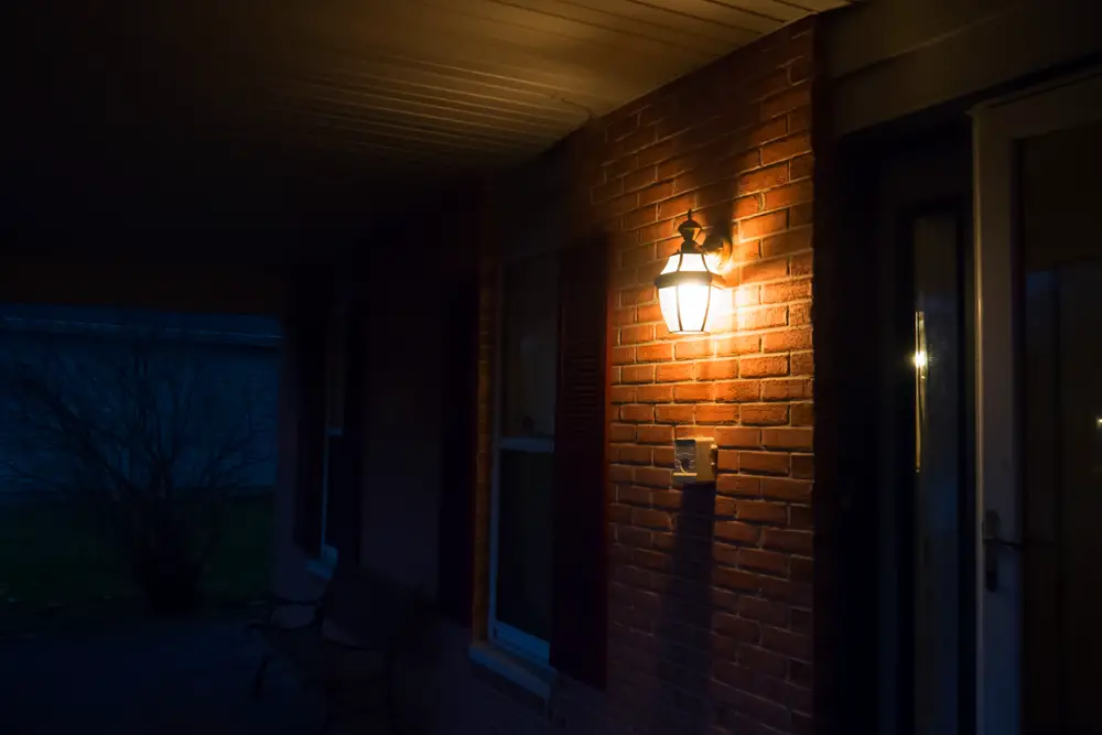 The Best Automatic Porch Light Timers Out There!